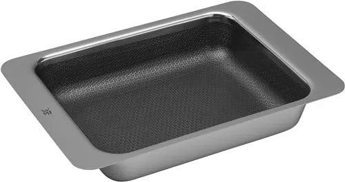 WMF Auflaufform mit PermaDur-Antihaftbeschichtung - Hochwertige Auflaufform aus Cromargan Edelstahl 18/10 mit kratzfester PermaDur-Beschichtung für perfektes Kochen. Ideal für Backofen und Grill, hitzebeständig bis 260°C und spülmaschinenfest.