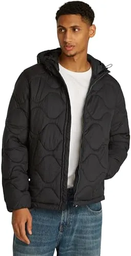 TOMMY HILFIGER ONION QUILTED HOODED JACKET für Herren - Funktionsjacke in Schwarz mit Zwiebelsteppung, leicht und luftig für optimale Bewegungsfreiheit. Ideal für kalte Tage und tägliche Ausflüge.