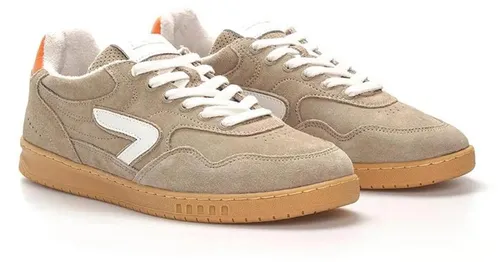 HUB Vancouver Sneaker 44 EU - Almond Brown/Off White - Stylische Sneaker in Größe 44 aus 100% Wildleder mit weichem Futter, ideal für lässige Outfits und den täglichen Komfort.
