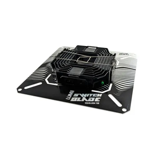 Lumii Switch Blade 150W LED Pflanzenlampe - Effiziente LED Growlampe für Indoor-Anwendungen. Ideal für Growboxen und Zelte. Mit 150W Leistung und IP22 Schutzart sorgt sie für optimales Pflanzenwachstum.