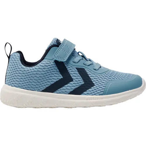 Hummel Actus Recycled Kinder - Blau - Nachhaltige Sneaker für Kinder, aus recycelten Materialien, mit atmungsaktivem Mesh-Obermaterial und leichtem Klettverschluss für hohen Komfort und Sicherheit beim Spielen.