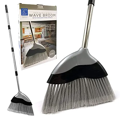 Weicher Besen Innen mit 120 cm langem Stiel in schwarz von TDBS The Dustpan and Brush Store