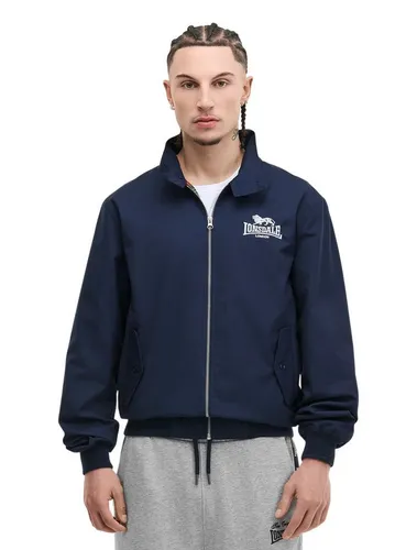 Lonsdale Herren Jacke ACTON Dark Navy/White M - Die figurbetonte ACTON Jacke überzeugt mit einem kleinen Logo-Stickerei und einem großen, auffälligen Rückendruck. Ideal für die Übergangszeit, bietet sie Stil und Komfort in einem.