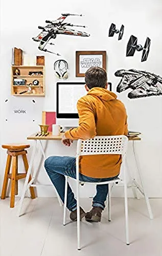 Komar Star Wars Deco-Sticker SPACESHIPS 100 x 70 cm Wandtattoo, Wandsticker, Wandaufkleber, Wandbild, Raumschiff, Millennium Falke, Kinderzimmer 14723h Weiß/Schwarz