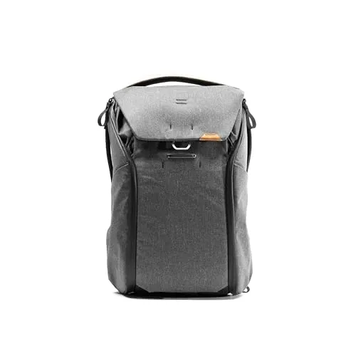 Peak Design Everyday Backpack V2 30L Dunkelgrau - Vielseitiger Foto-Rucksack mit flexiblen FlexFold-Teilern, ideal für DSLR und Drohnen. Inklusive gepolstertem Laptopfach für 15 Zoll und wetterfestem, recyceltem Nylon.