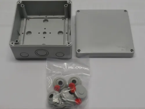 Kopp Feuchtraum Abzweigkasten IP65 Aufputz Verteilerdose  140x140x79mm