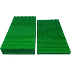 LEGO® 16x32 Grundplatten Bauplatten Grün - 3er Set, Einseitig bebaubar - 3 Stück original LEGO® Basisplatte 16x32 in Grün. Ideal für kreative Bauprojekte und zur Erweiterung Ihrer Sammlung. Fördert fantasievolles Spiel und Problemlösungsfähigkeiten.