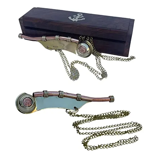 Bootsmannspfeife mit Messingkette, in edler Holzbox