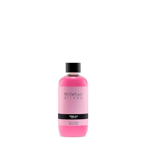 Millefiori Milano Lychee Rose Duft für Diffusor, 500 ml - Verleihen Sie Ihrem Raum mit dem Millefiori Milano Lychee Rose Duft eine verführerische Note. Diese exquisite Mischung aus Rose und Litschi sorgt für eine angenehme Atmosphäre. Ideal für die Verwendung mit einem Diffusor.