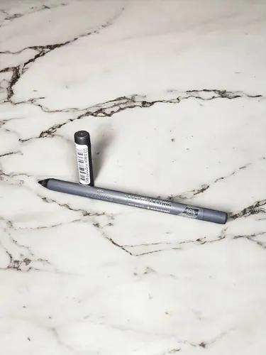 Essence Extreme Lasting Eyeliner Wasserfest 16 H 03 Black Midnight Sky Top Cat