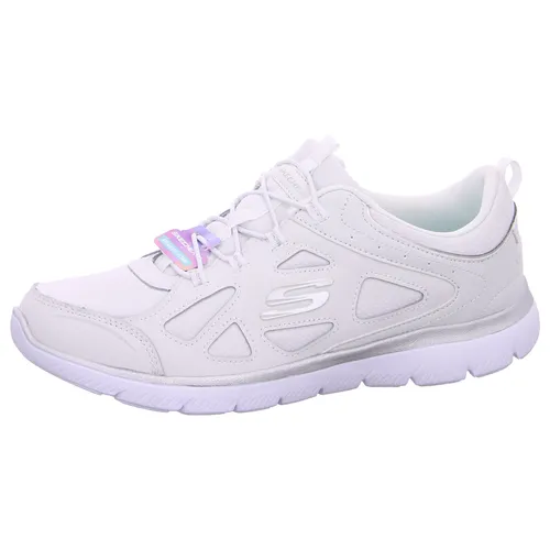 Skechers Summits Slipper Weiß – Bequemer Slip-on-Sneaker - Sportlicher Slipper mit flexibler Laufsohle und Memory Foam Innensohle für hervorragenden Komfort. Ideal für den täglichen Einsatz und einfach anzuziehen dank fixierter Gummibänder.