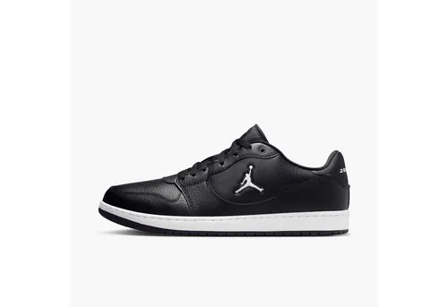 Jordan Jordan Court Connect Low Sneaker inspiriert vom Look des Air Jordan 1