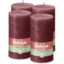 Rustik Stumpenkerzen 130/68 mm - samtrot (4 Stück) - Hochwertige Kerzen mit bis zu 60 Stunden Brenndauer, rustikaler Oberfläche und veganem Wachs. Ideal für stimmungsvolle Beleuchtung und festliche Anlässe.