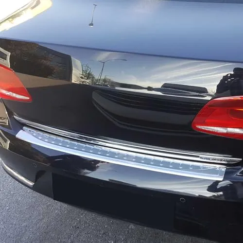 OMAC Ladekantenschutz für VW Passat B7 Stufenheck 2010-15 - Abdeckblenden, aus rostfreiem Stahl für optimalen Schutz vor Kratzern und Stößen, einfache Montage ohne Bohren, maßgeschneiderte Passform für Ihr Fahrzeug.