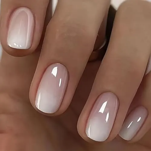 MouyouGlow Press on Nails Kurz