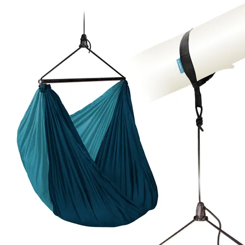 Reisehängesessel ZunZun Blau - Wetterfest und Mobil - Hängematte für Innen & Außen, ideal für entspannte Momente. Mit Spreizstab und waschmaschinengeeignet, bietet sie Komfort und Bequemlichkeit für unterwegs.