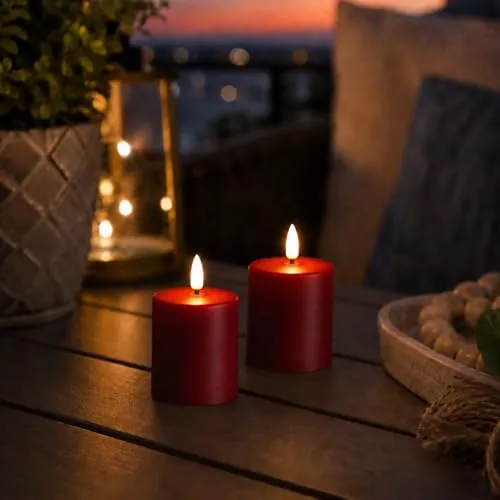 MARELIDA LED Miini Kerzen Grabkerzen Mini Stumpenkerzen für Innen/Außen für Windlichter Laternen H: 10cm D: 6,1cm mit Timer Sensor outdoor Leuchtdauer bis 1200Stunden (rot - 2 Stück)