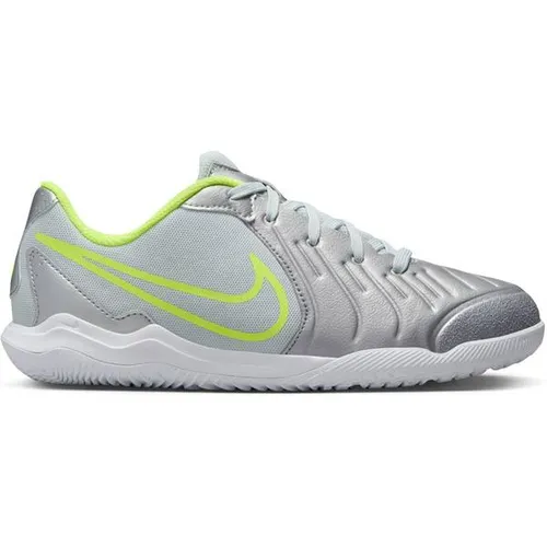 NIKE Kinder Fussball-Hallenschuhe JR LEGEND 10 ACADEMY IC - Hochwertige NIKE Kinder Fussball-Hallenschuhe JR LEGEND 10 ACADEMY IC in Größe 35 ½. Ideal für Hallenspiele, bieten sie optimalen Halt und Komfort für junge Sportler.