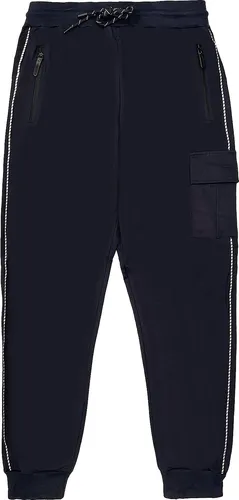 Max Men Jogginghose mit elastischem Bund und Cargotasche - Bequeme Herren Jogginghose in Regular Fit mit elastischem Bund und praktischem Kordelzug. Ausgestattet mit Reißverschlusstaschen und Cargotasche für den täglichen Bedarf. Ideal für Freizeit und Sport.
