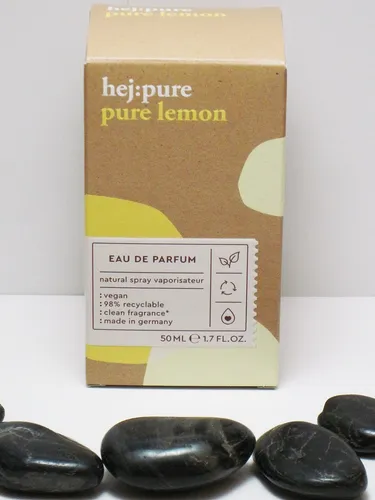 hej:pure Eau de Parfum 50ml - Vegan & Klimaneutral - Unisex Duft, der frisch und vitalisierend wirkt. Nachhaltige, reine Komposition ohne Mineralöl und Palmöl, ideal für umweltbewusste Duftliebhaber.