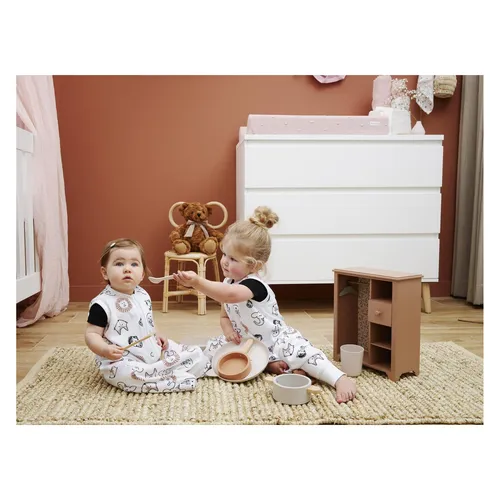 Meyco Baby Sommer-Sleepoverall 0.5 TOG - Bequemer Sommer-Sleepoverall aus reiner Baumwolle für angenehme Nächte. Mit praktischem Reißverschluss und Rippbündchen für optimale Passform und einfachen Wäschewechsel.