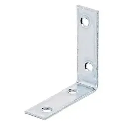 Stuhlwinkel L.50x50mm B.15mm S.1,75mm STA sdmverz.Loch-D.4,5mm GAH - Robuster Stuhlwinkel aus sendzimirverzinktem Stahl, ideal für stabile Verbindungen. Mit beidseitig versenkten Schraublöchern für einfache Montage und hohe Langlebigkeit.