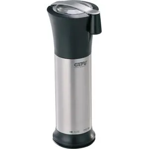 Gefu Muskatmühle MOSCATA – Edelstahl & Kunststoff, platzsparend - Küchenhelfer mit Aromaverschlusskappe, sicherem Befüllen und ausklappbarer Kurbel. Ideal für frische Muskatnüsse und platzsparend im Schrank.