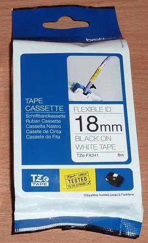 Etiketten & Anhängerschilder Schwarz von Brother