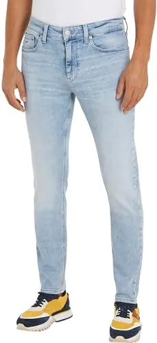 Tommy Jeans Herren Jeans Slim Tapered Fit, Blau (Denim Light) - Stylische Slim Tapered Jeans für Herren, kombiniert hohen Tragekomfort mit einem figurbetonten Schnitt. Ideal für Büro und Alltag, aus hochwertigem, nachhaltigem Material gefertigt.