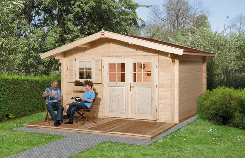 Weka Gartenhaus 136 Gr. 2 – Ihr persönliches Holzparadies - Gartenhaus aus 45 mm starkem Massivholz, langlebig und stabil, mit großzügiger Doppeltür für malerische Ausblicke in Ihren Garten.
