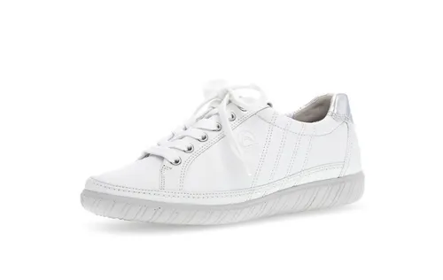 Gabor Damen Low-Top Sneaker - Bequeme Freizeitschuhe in Weiß/Argento, Größe 38.5 EU - Leichte Low-Top Sneaker aus hochwertigem Rauleder mit atmungsaktivem Mesh-Innenmaterial. Ideal für den Alltag und Freizeitaktivitäten, bieten sie zusätzlichen Komfort durch die leichte Mehrweite (G).