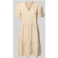 ONLY Kleid in Beige - M - Kleider mit Leinenanteil für angenehmen Tragekomfort, eleganter Ausschnitt mit Schlitzblende und modischen Volants am Saum.