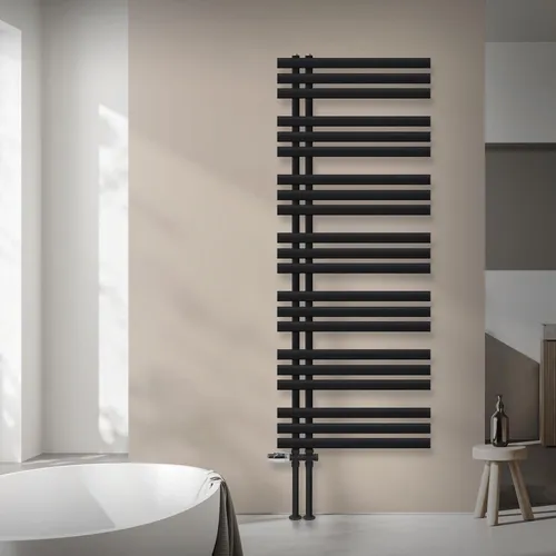 LuxeBath Badheizkörper Iron EM 600x1600 mm Schwarz matt - Eleganter Badheizkörper mit 830 W Wärmeleistung. Ideal für ein warmes Badezimmer und trockene Handtücher. Inklusive Montagematerial für eine einfache Installation.