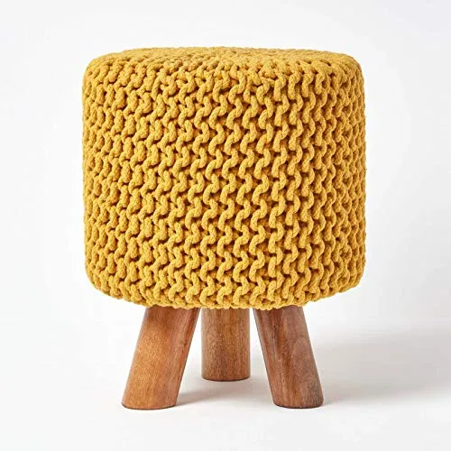 Homescapes Fußhocker Gestrickter Fußhocker in Senf, 42 cm hoch - Stylischer Fußhocker aus 100% Baumwolle mit trendigem Grobstrick-Design, perfekt für Wohnzimmer und Schlafzimmer. Robust und farbenfroh, bringt er Gemütlichkeit in Ihr Zuhause.