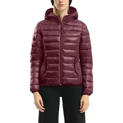 QS Outdoorjacke rot XXL - Funktionsjacke aus 100% Polyester, wind- und wasserabweisend, ideal für Outdoor-Aktivitäten in jeder Jahreszeit.