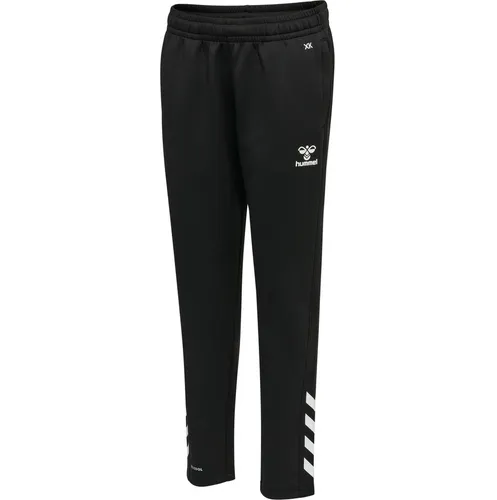 HUMMEL hmlCORE XK POLY PANTS KIDS BLACK - Kurze Sporthosen aus leichtem Sweatstoff für aktiven Komfort, mit Kordelzug und Reißverschlüssen für optimale Passform und praktische Wertsachenaufbewahrung.