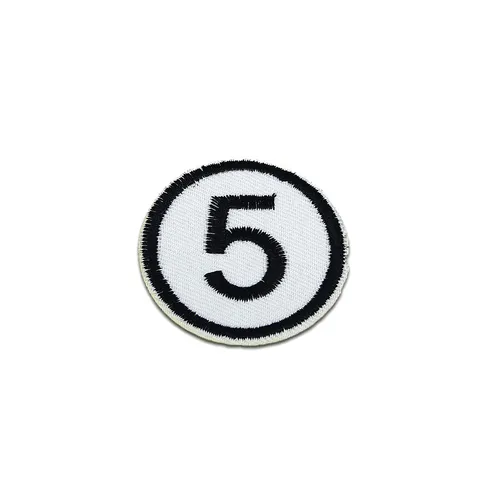 Aufnäher / Bügelbild -  Fünf Zahl Ziffer 5 – weiß – 4,8x4,8cm