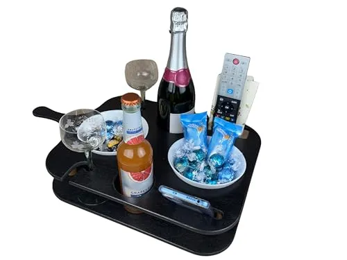 Eli Couchbar - Praktische Sofa-Bar für entspannte Abende - Serviertablett mit Platz für 2 Getränke und vielseitiger Snackschaale, handgefertigt in Deutschland und mit Schutzlack gegen Flecken für langlebige Nutzung.