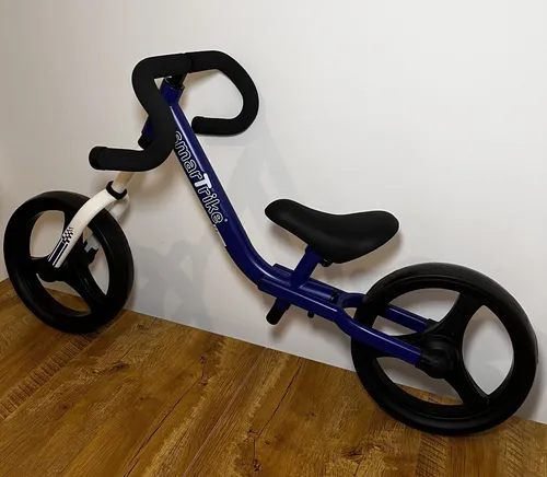 smarTrike Folding Balance Bike in blau von smarTrike