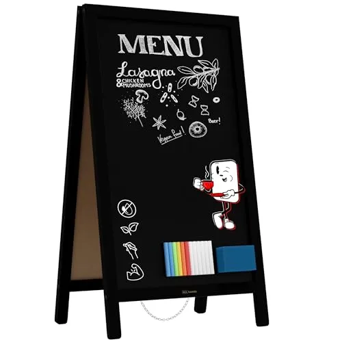 ALLboards Kundenstopper mit schwarzem Holzrahmen 78×44 cm – Kreidetafel für Werbung - Vielseitige doppelseitige Kreidetafel zur flexiblen Präsentation Ihrer Angebote. Robuste HDF-Oberfläche für einfaches Schreiben und Löschen. Ideal für Geschäfte, Restaurants und Büros – sorgt für einen professionellen Eindruck und Sichtbarkeit.