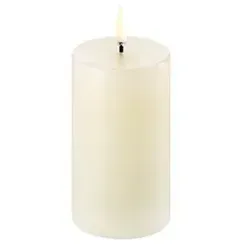 Uyuni Piffany Copenhagen LED Kerze 5,8 x 10 cm - LED Kerze aus Echtwachs in Ivory mit 6 Stunden Timerfunktion - sicher, rußfrei und geruchlos für eine gemütliche Atmosphäre.