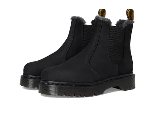 Dr. Martens Damen Boots Bex - Schwarze Chelsea-Boots - Elegante Damen Chelsea-Boots aus robustem Leder mit warmem Textilfutter und rutschfester Gummisohle. Ideal für stilvolle Auftritte und den täglichen Komfort.