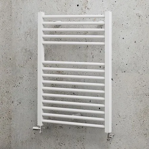 Schulte Badheizkörper Turbo 695 x 500 mm weiß - Eleganter Badheizkörper in Weiß, mit beidseitigem Anschluss und effizientem Strahler-Heizsystem für wohlige Wärme im Badezimmer.