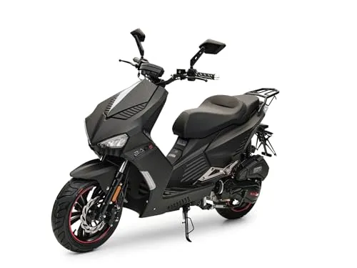 Motorroller BAD s Mattschwarz 50ccm Mofa - Sportlicher Scooter mit USB-Funktion zum Laden elektronischer Geräte, kraftstoffeffizient mit nur 2,6 Litern Verbrauch auf 100 km, ausgestattet mit Sicherheitsfeatures wie hydraulischen Scheibenbremsen und LED-Beleuchtung.