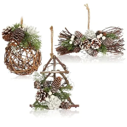com-four® 3-teiliges Hänger-Set für Weihnachten - Hängedekoration für Fenster und Tür - Christbaumhänger Baum, Kugel, Gesteck für winterliche Gestaltung - handgemachter Raumschmuck (3 Stück - Mix)