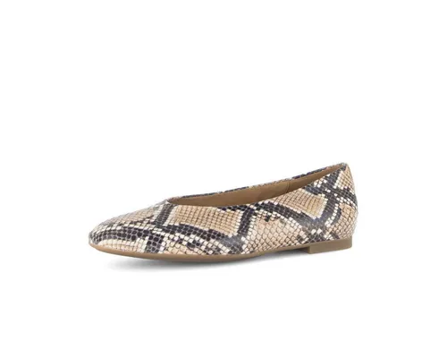 Gabor Eleganter Ballerina in Gold - Elegante Ballerinas von Gabor aus hochwertigem Effektleder in Gold. Ideal für schmale bis normale Füße, bieten sie hohen Tragekomfort und einen stilvollen Look für jeden Anlass.