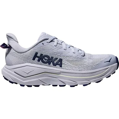 HOKA Damen Trailrunningschuhe W CHALLENGER 8 – Vielseitig und Komfortabel - Ideal für Straße und Gelände: Der Challenger 8 bietet hervorragende Dämpfung und Grip. Mit verbessertem Schaumstoff und optimaler Passform für ein angenehmes Laufgefühl auf verschiedenen Untergründen.