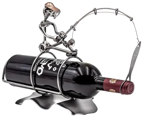 STEEMO Original Schraubenmännchen Weinflaschenhalter – Angler mit Angelrute & Fisch, Handgefertigter Flaschenständer aus Stahl, Kreative Wein-Deko & Geschenkidee für Angler und Weinliebhaber