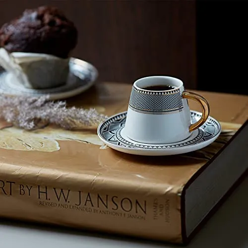 Kaffee- und Teetassen von Karaca