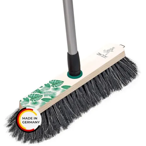 Besen Grün von Peggy Perfect